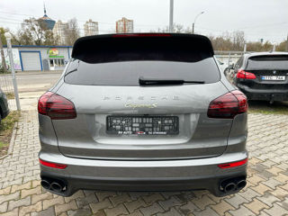 Porsche Cayenne foto 2