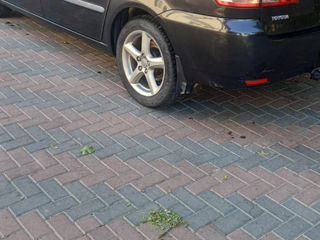 Toyota Avensis Verso foto 3
