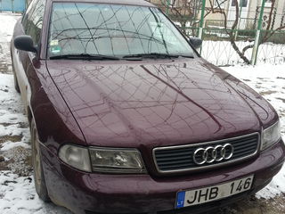 Audi A4 foto 2