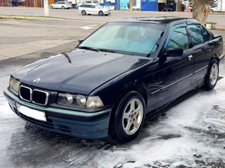 BMW 3 Series foto 2