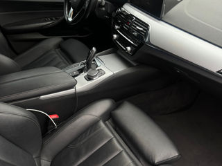 BMW 5 Series foto 7