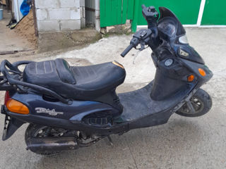 Kymco Scuter foto 3