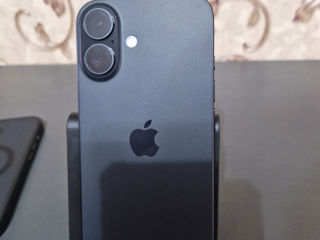 Vând Iphone 16 black 8/128gb foto 4