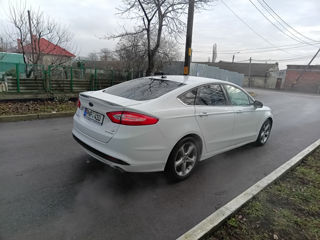 Ford Fusion foto 3