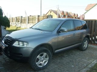 Volkswagen Touareg foto 1