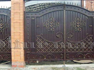 Porți, garduri, balustrade, copertine, gratii, uși metalice și alte confecții din fier forjat!!! foto 3