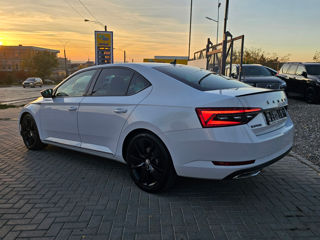 Skoda Superb foto 4