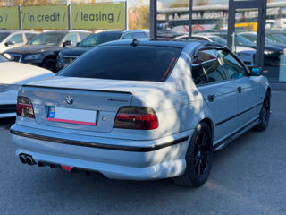 BMW 5 Series foto 5