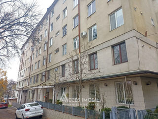 Apartament cu 2 camere, 98 m², Botanica, Chișinău foto 1