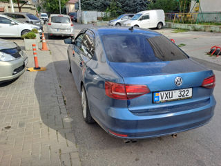 Volkswagen Jetta foto 4