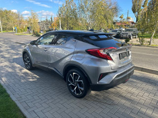 Toyota C-HR foto 4