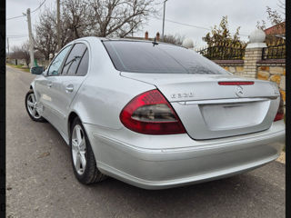 Mercedes E-Class foto 8