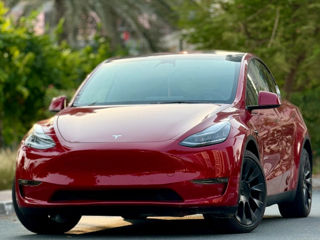 Tesla Model Y foto 2