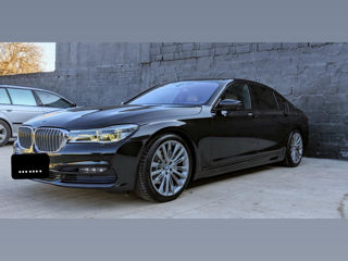 BMW 7 Series foto 3