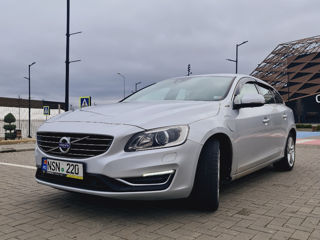 Volvo V60 foto 1