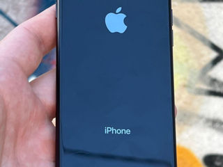 Cumpar telefoan de vinzare Urgenta iPhone 8 foto 1