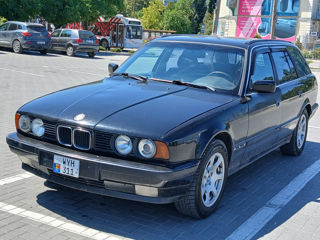 BMW 5 Series foto 4