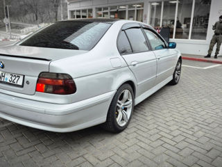 BMW 5 Series foto 7