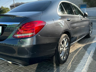 Mercedes C-Class foto 3