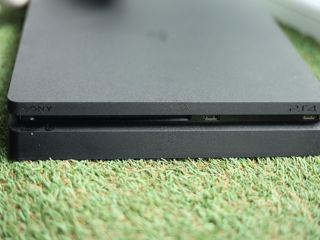 PS 4 Slim foto 2