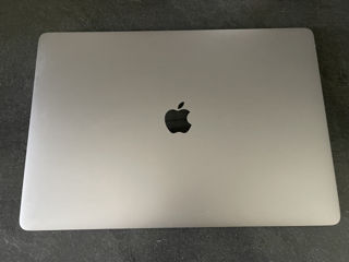 Macbook Pro 15" (2018) i9 32GB 2.9 GHz foto 1
