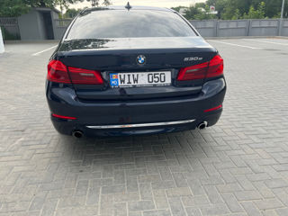 BMW 5 Series foto 4