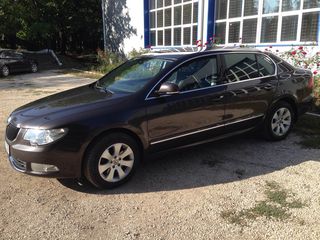 Skoda Superb foto 2