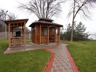 Casa de lux pe malul lacului Ghidighici.Zona ecologica,linistita. foto 16