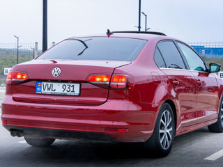 Volkswagen Jetta foto 4