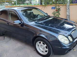 Mercedes E-Class foto 8