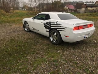 Dodge Challenger foto 3