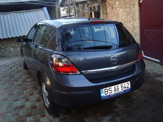 Opel Astra foto 2