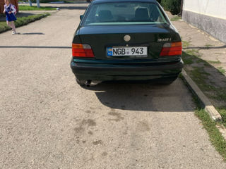 BMW 3 Series foto 4