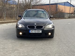 BMW 5 Series foto 2