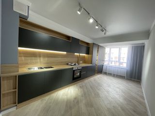 Vânzare apartament cu 3 camere separate + living, bloc nou, euroreparație, Buiucani,str. L. Deleanu! foto 1
