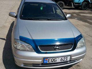 Opel Astra foto 1