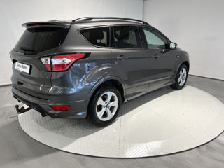 Ford Kuga foto 2