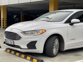 Ford Fusion foto 1