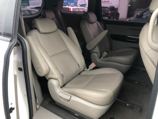 KIA Carnival foto 16