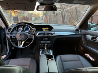 Mercedes C-Class foto 5