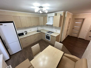 Apartament cu 2 camere, 86 m², Poșta Veche, Chișinău foto 3