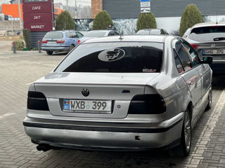 BMW 5 Series foto 3