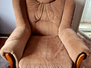 Срочно продается диван и 2-кресла 2900л foto 3