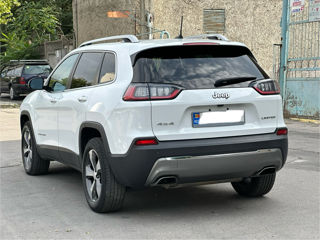 Jeep Cherokee foto 4