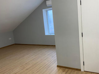 Apartament cu 3 camere, 120 m², Durlești, Chișinău foto 8