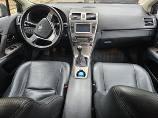 Toyota Avensis foto 9