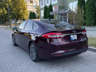 Ford Fusion foto 4