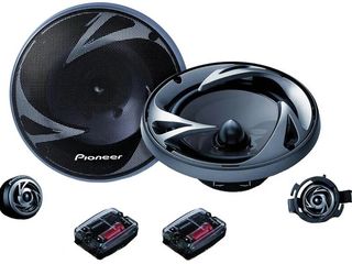 Продам 	Pioneer TS-A132C