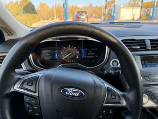 Ford Fusion foto 6