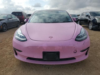 Tesla Model 3 foto 2